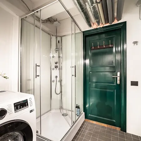 Dana-entire Very Quiet And 2 * Tallinn