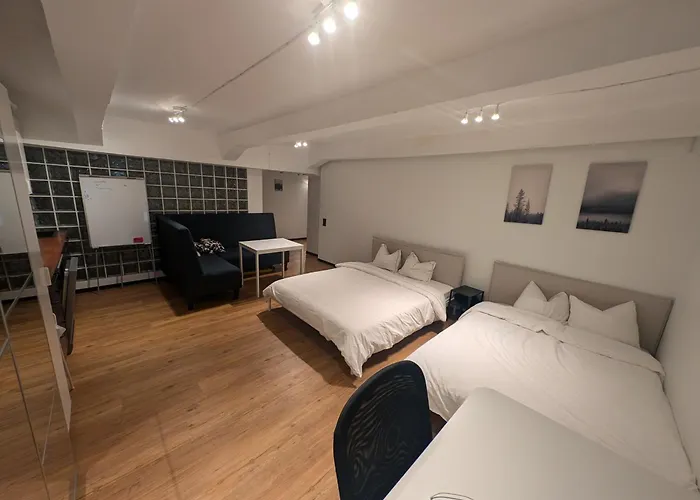 Dana-entire Very Quiet And 2 *